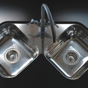 Bacha Acero Johnson X28 Esquinera Marmoleria Giacomo Portaro